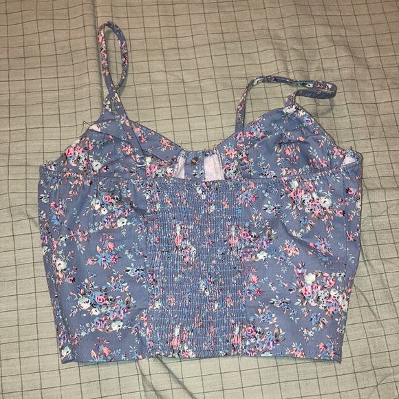 Cute floral bustier crop top - Picture 2 of 4
